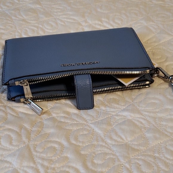 Michael kors Wallet NWOT - Picture 3 of 7